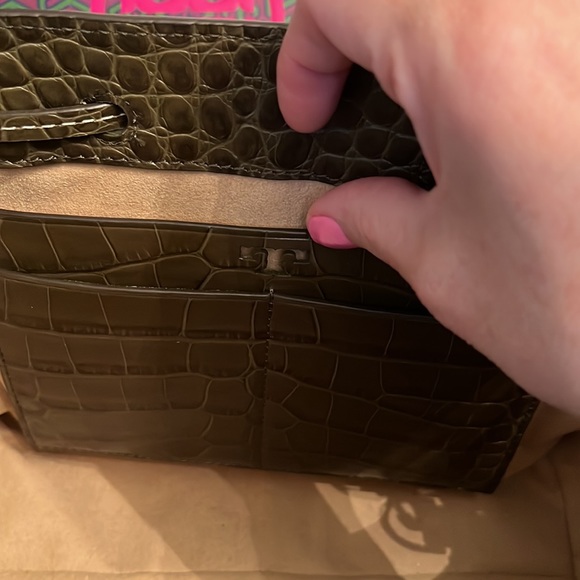 Tory Burch carryall bag Like New condition - Picture 12 of 12